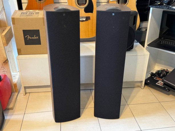 KEF Iq7