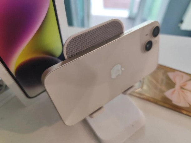 Apple iPhone 14