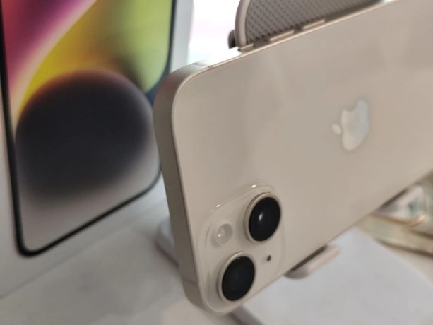 Apple iPhone 14