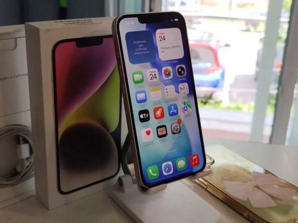 Apple iPhone 14