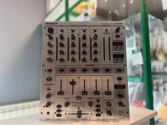 Behringer Djx700