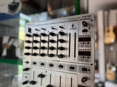 Behringer Djx700