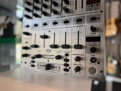 Behringer Djx700