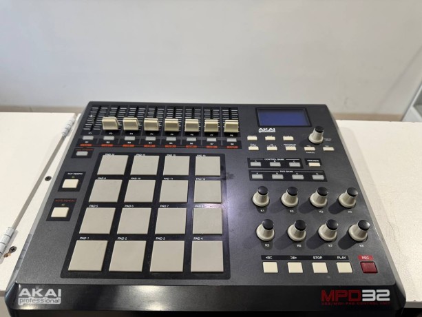 Akai Mpd32