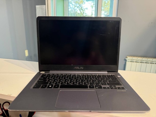 Asus Vivobook S14