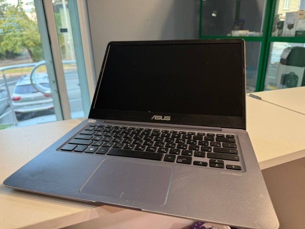 Asus Vivobook S14