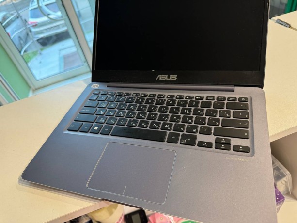 Asus Vivobook S14