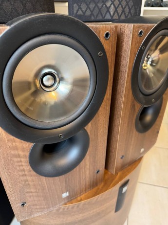 KEF Iq3