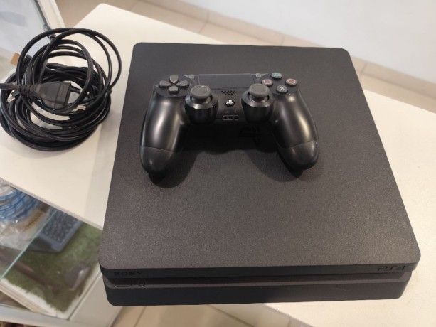 Sony Playstation 4 Slim