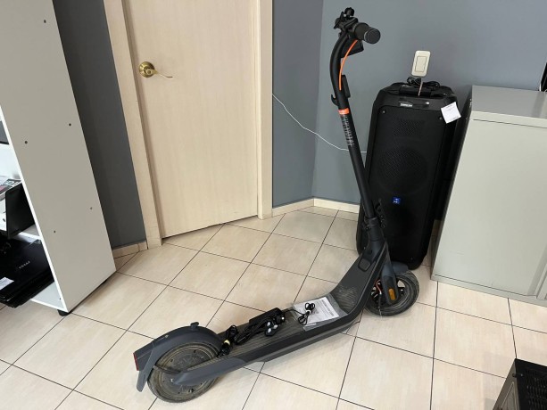 Ninebot Kickscooter E2 Pro