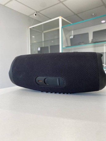 JBL Charge 5