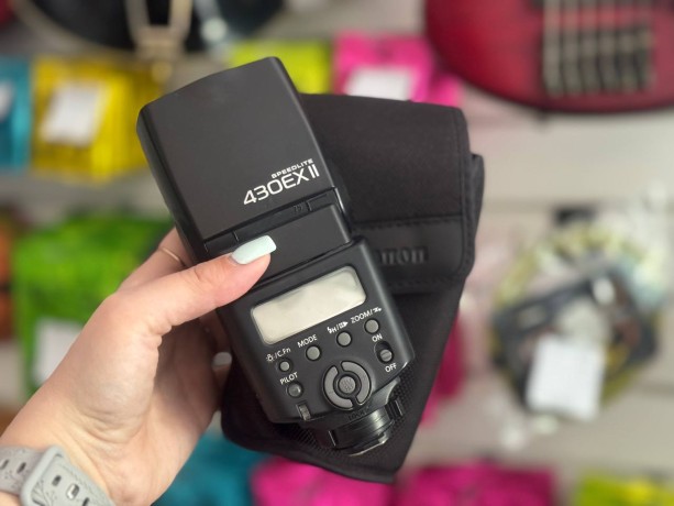 Canon Speedlite 430Ex II