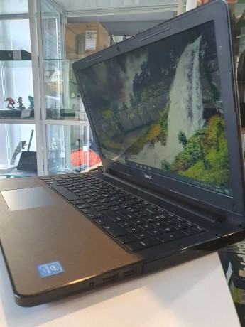 Dell Inspiron 15