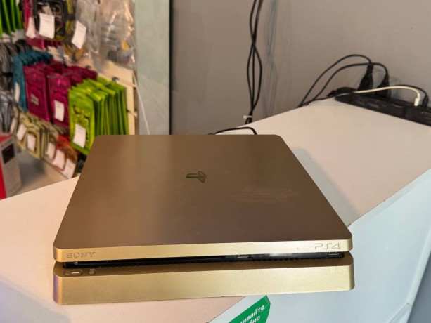 Sony Playstation 4 Slim