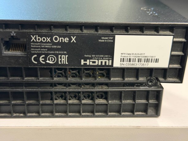 Microsoft Xbox One X