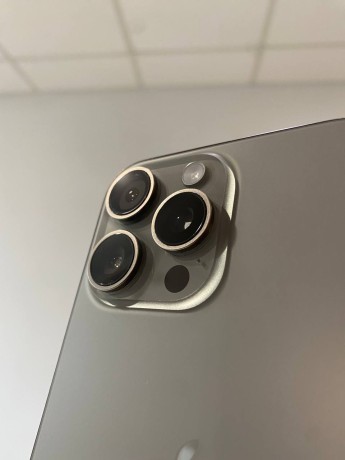 Apple iPhone 15 Pro Max