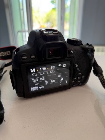 Canon Eos 650D Body