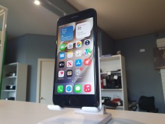 Apple iPhone Se 2020