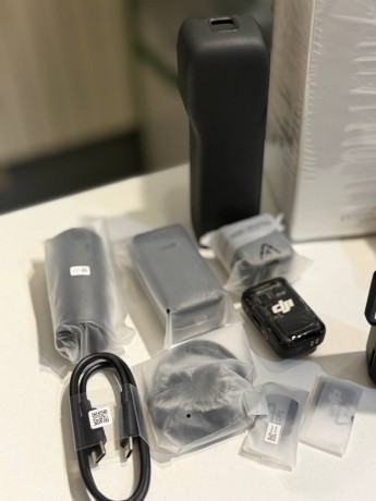 DJI Osmo Pocket 3 Creator Combo