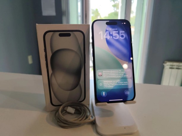 Apple iPhone 15