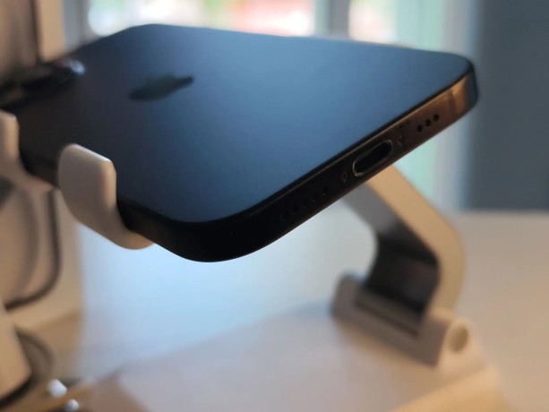 Apple iPhone 15