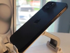 Apple iPhone 15