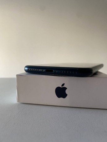 Apple iPhone Se (2022)