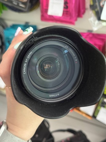 Canon Ef 24-105Mm 1:4 L
