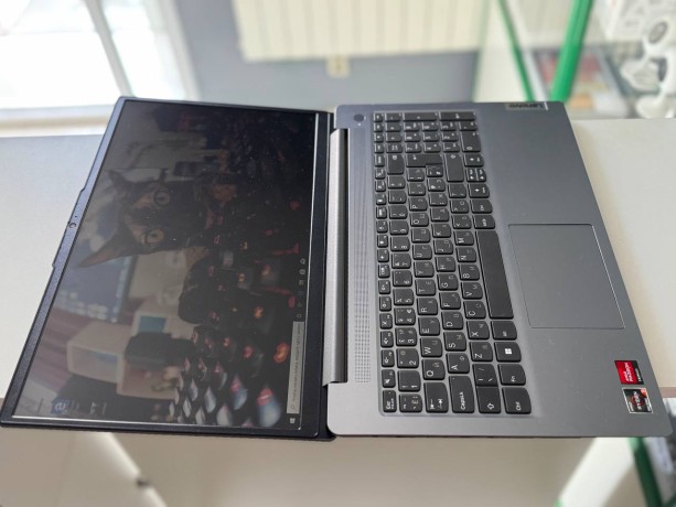 Lenovo Ideapad Slim 3 15Amn8