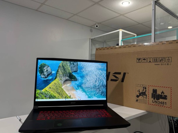 MSI Katana Gf76 12Ue-660Ru