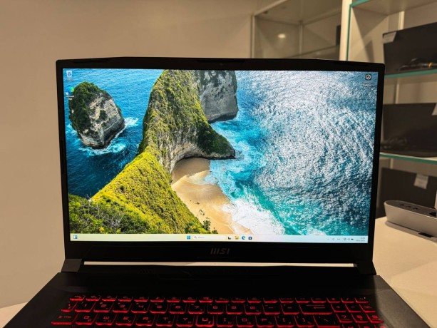 MSI Katana Gf76 12Ue-660Ru