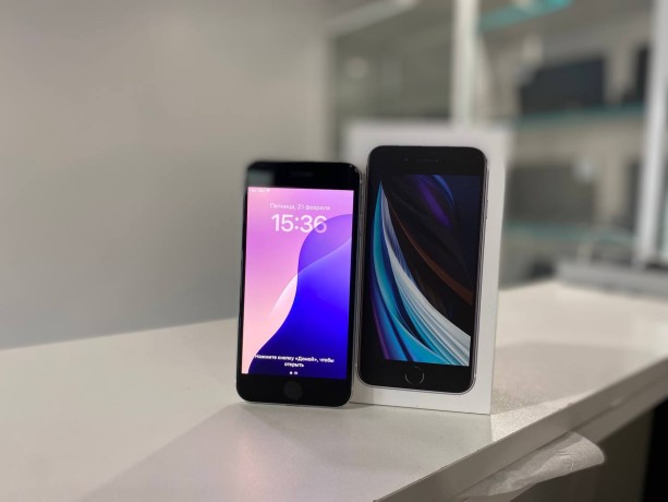 Apple iPhone Se (2020)