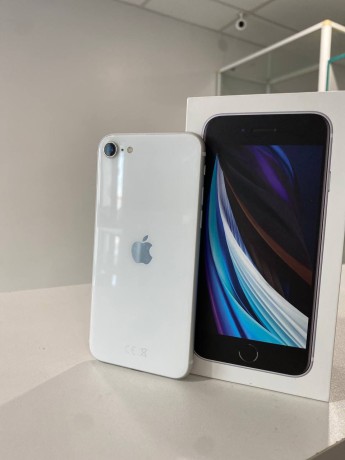Apple iPhone Se (2020)