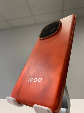 Vivo Iqoo Z10 Turbo Pro