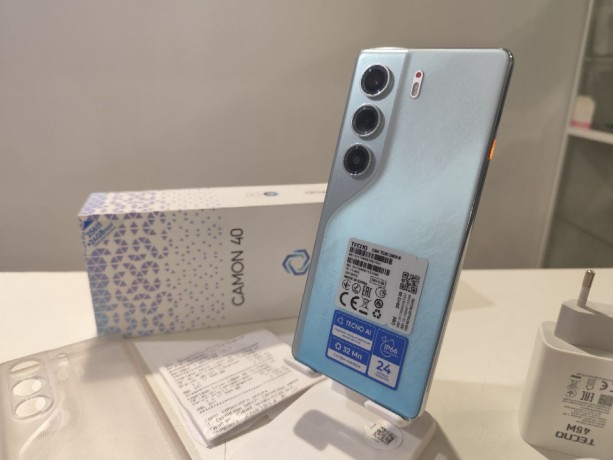 Tecno Camon 40