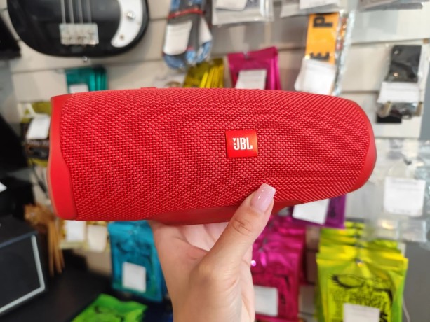 JBL Charge 4