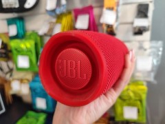 JBL Charge 4
