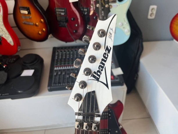 Ibanez Jem Jr