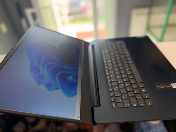 Lenovo Ideapad 3 17Itl6