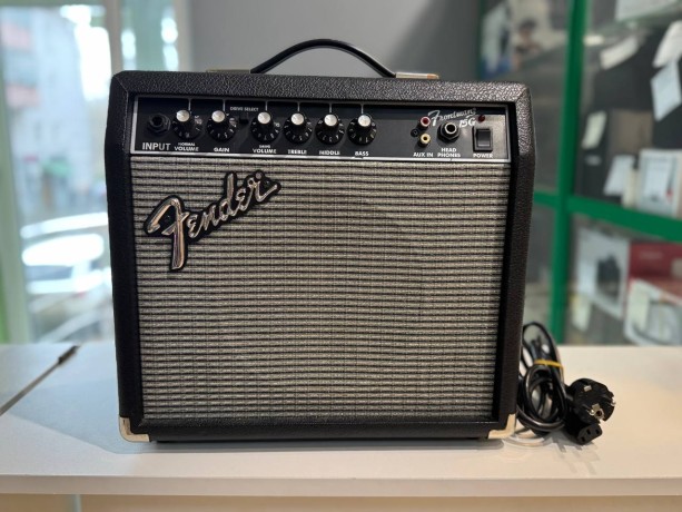 Fender Frontman 15G