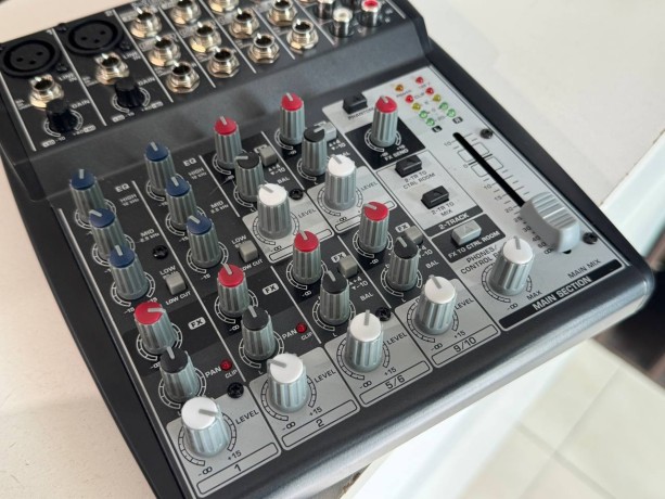 Behringer Xenyx 1002