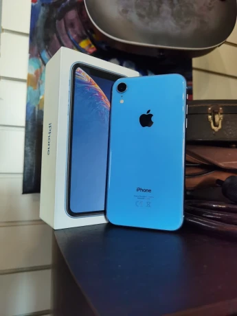Apple iPhone Xr 128 ГБ