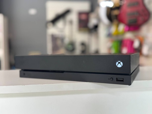 Microsoft Xbox One X