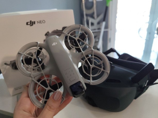 DJI Neo Motion Fly More Combo