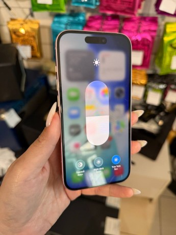 Apple iPhone 15