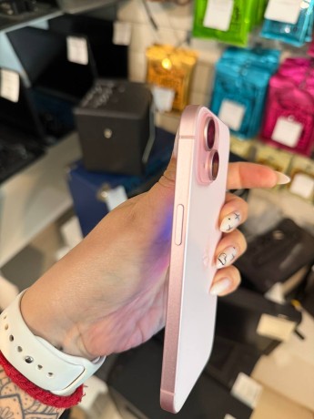 Apple iPhone 15