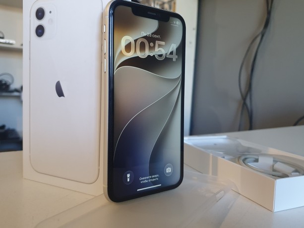 Apple iPhone 11 White