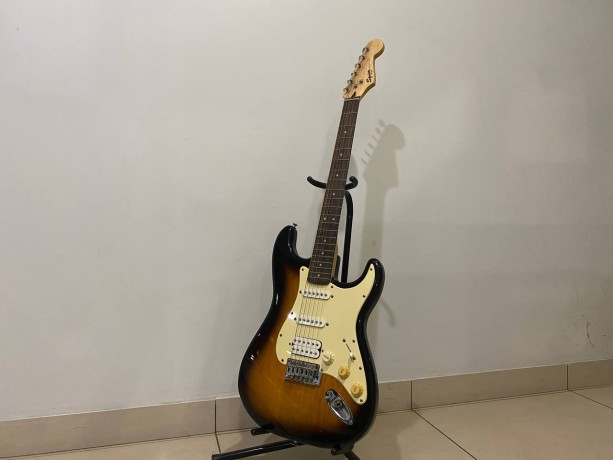 Fender Squier Bullet Strat