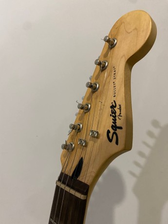 Fender Squier Bullet Strat