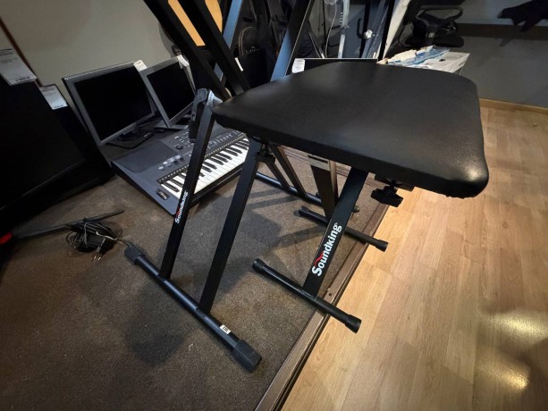 Roland Fa 08